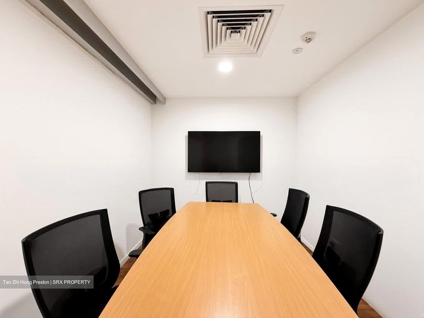 The Octagon (D1), Office #627360731